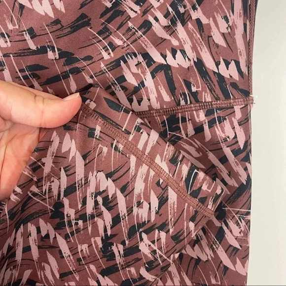 Zella High Waist Studio  Crop Leggings - Picture 5 of 11